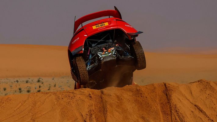 Telediario 1 - Nani Roma pierde sus opciones en el Dakar 2022 tras sufrir un vuelco
