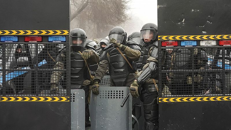 Kazajistán decreta el estado de emergencia tras la dimisión del Gobierno Kazajistán decreta el estado de emergencia tras la dimisión del Gobierno