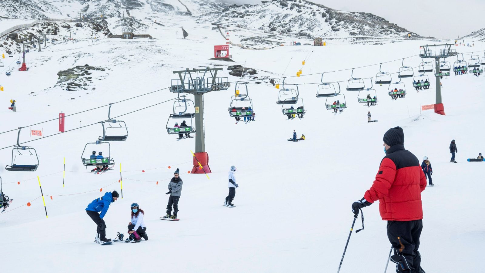 Las pistas de esquí se vuelven a llenar