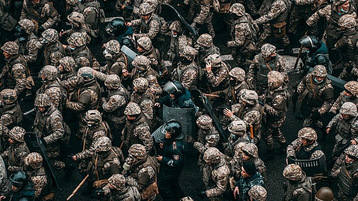 Telediario 2 - Los militares sofocan las protestas en Kazajistán, segundo productor mundial de criptomonedas