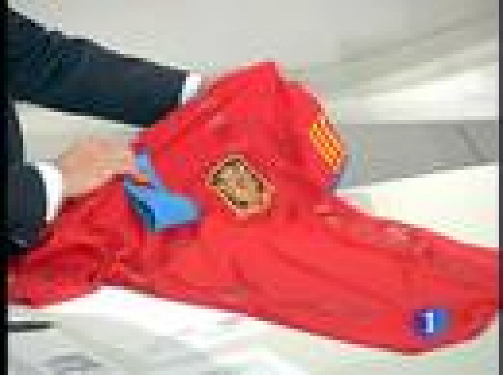 La 'Roja' estrena camiseta | Ver