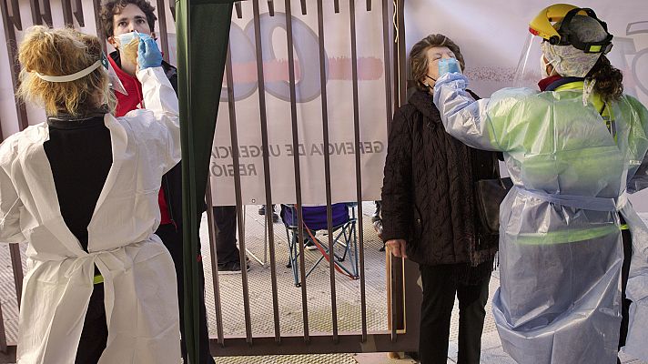 Telediario Fin de Semana - Telediario 2 en 4' - 08/01/22