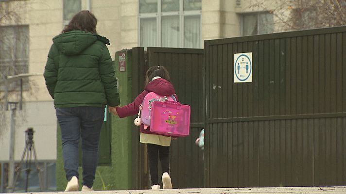 Telexornal - Galicia - Volta ás aulas con 13.000 baixas por covid nos colexios