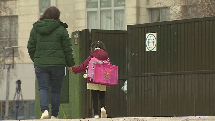 Telexornal - Galicia - Volta ás aulas con 13.000 baixas por covid nos colexios