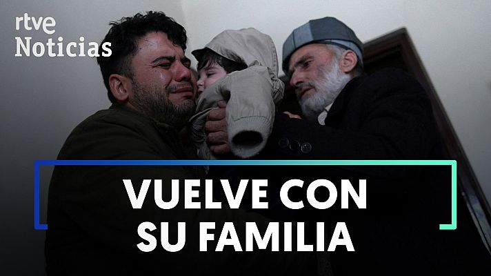 El bebé perdido en la evacuación de Kabul se reencuentra con su familia