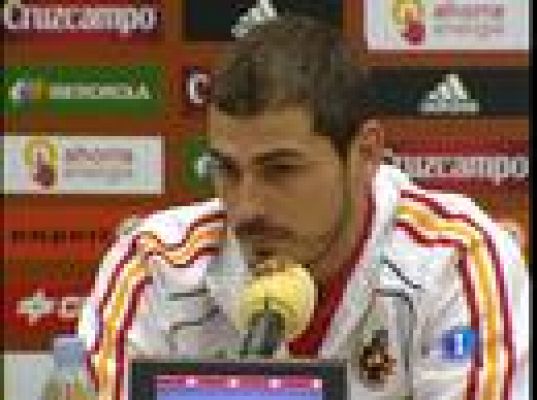  - Halagos para Casillas y Xavi