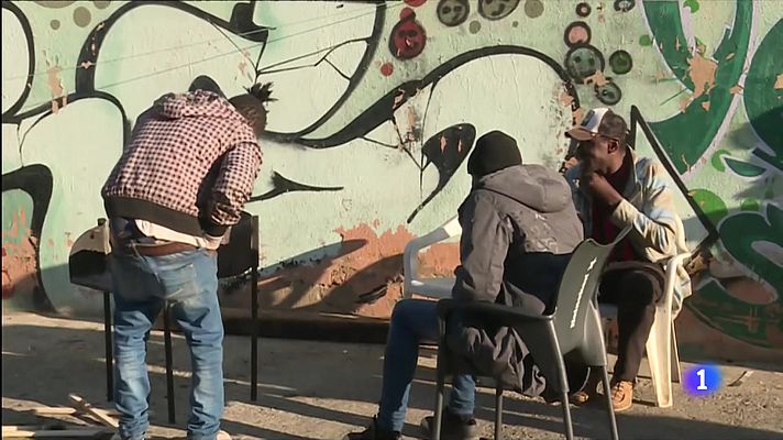 L'Informatiu - Naus abandonades convertides en refugis per a persones sense llar