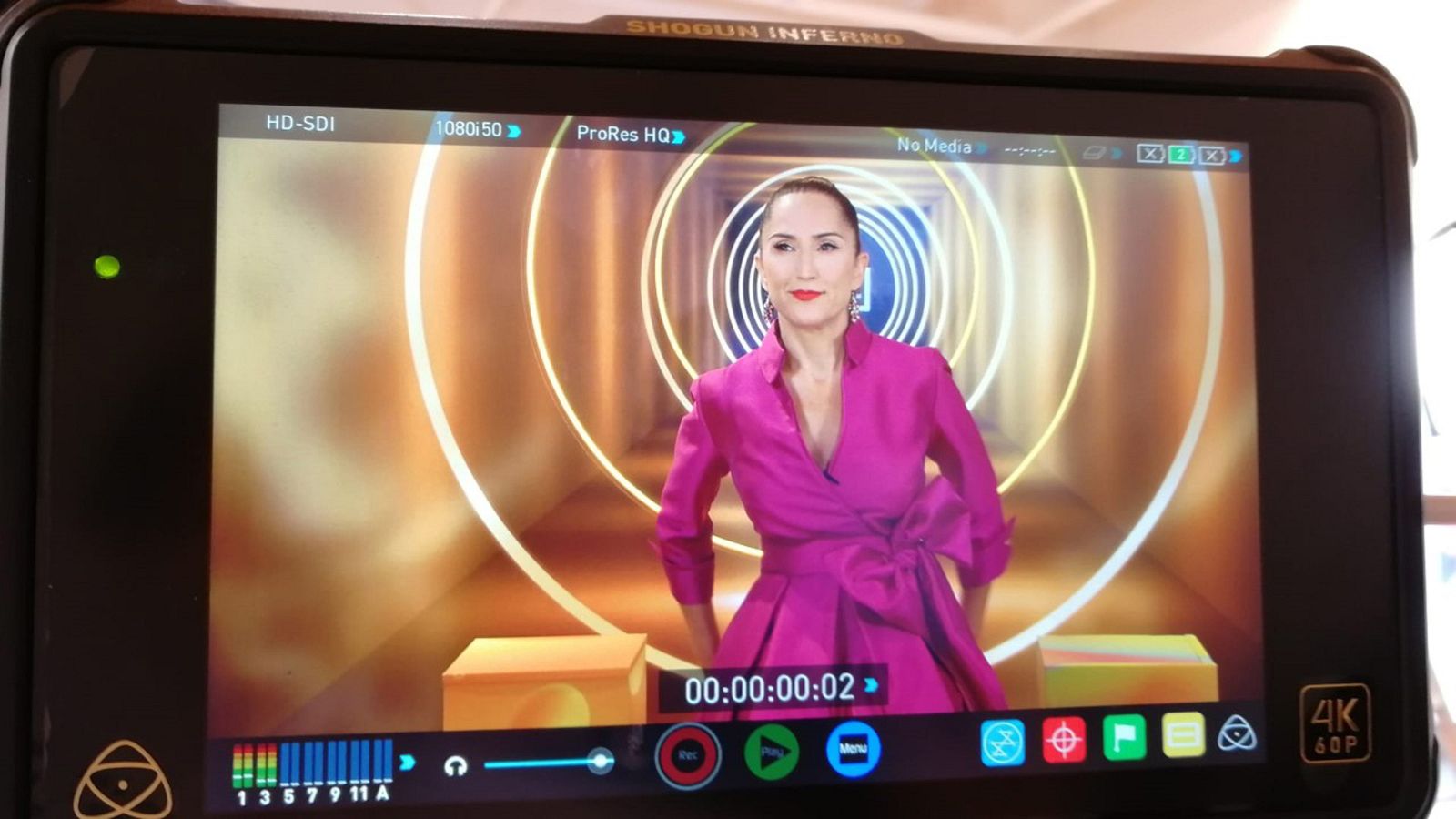 Cachitos de hierro y cromo - Fashion - Ver ahora