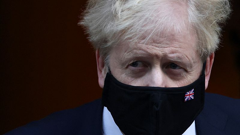 Boris Johnson pide disculpas y admite que asistió a la fiesta en Downing Street