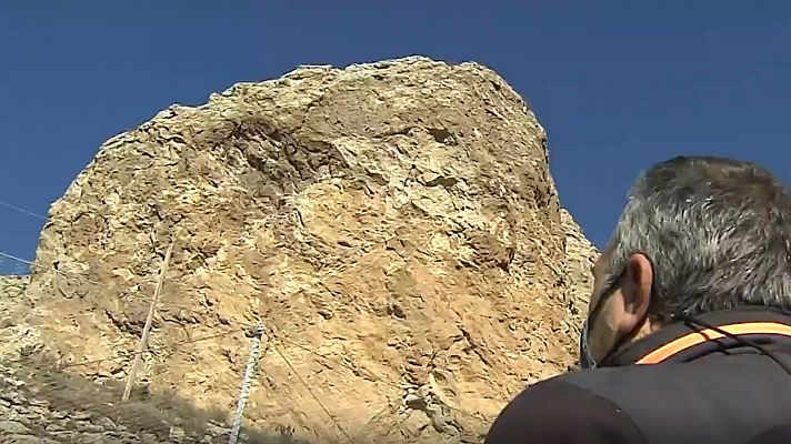 Una roca amenaza con desprenderse sobre Gerb, en Lleida
