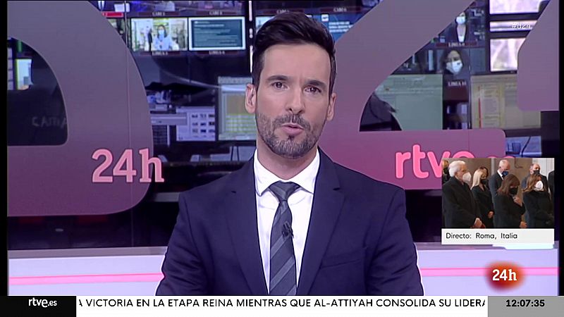Djokovic no está detenido y piden bloquear su deportación - Informativo 24h | Ver