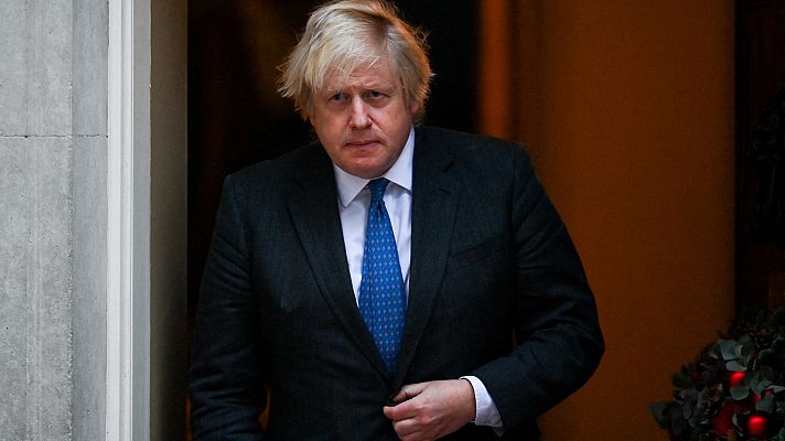 Informativo 24h - 'Los viernes de vino', el desahogo para Downing Street durante la pandemia