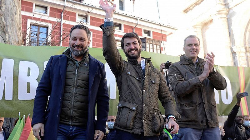 Abascal asegura que Vox no va a entregar los votos gratis al PP