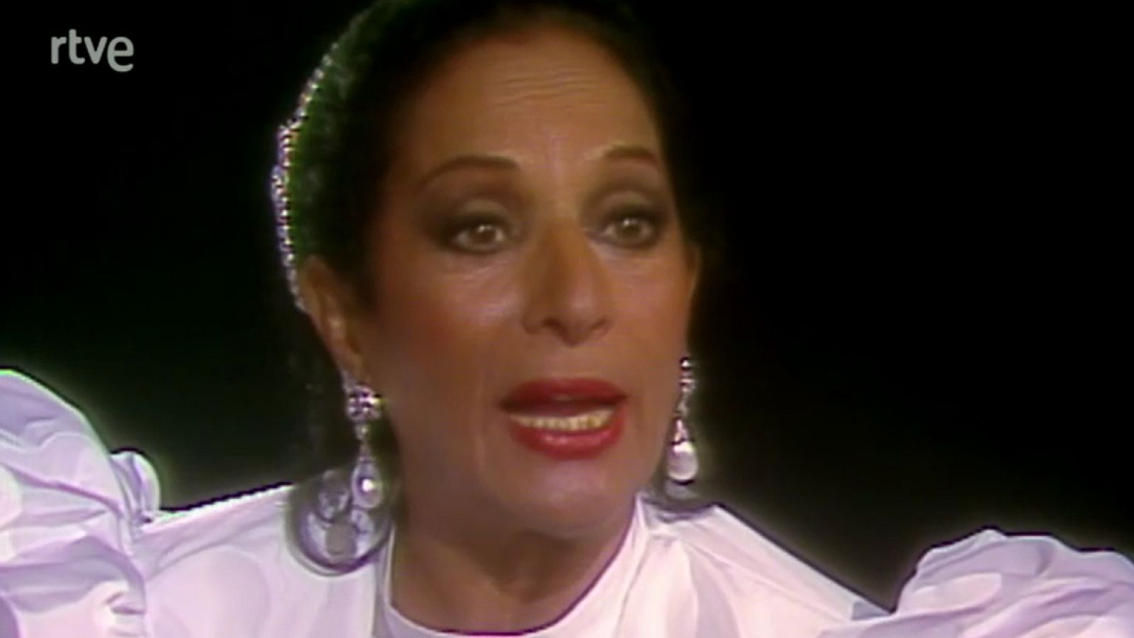 La luna - Lola Flores y Loquillo y los Trogloditas - La luna | Ver