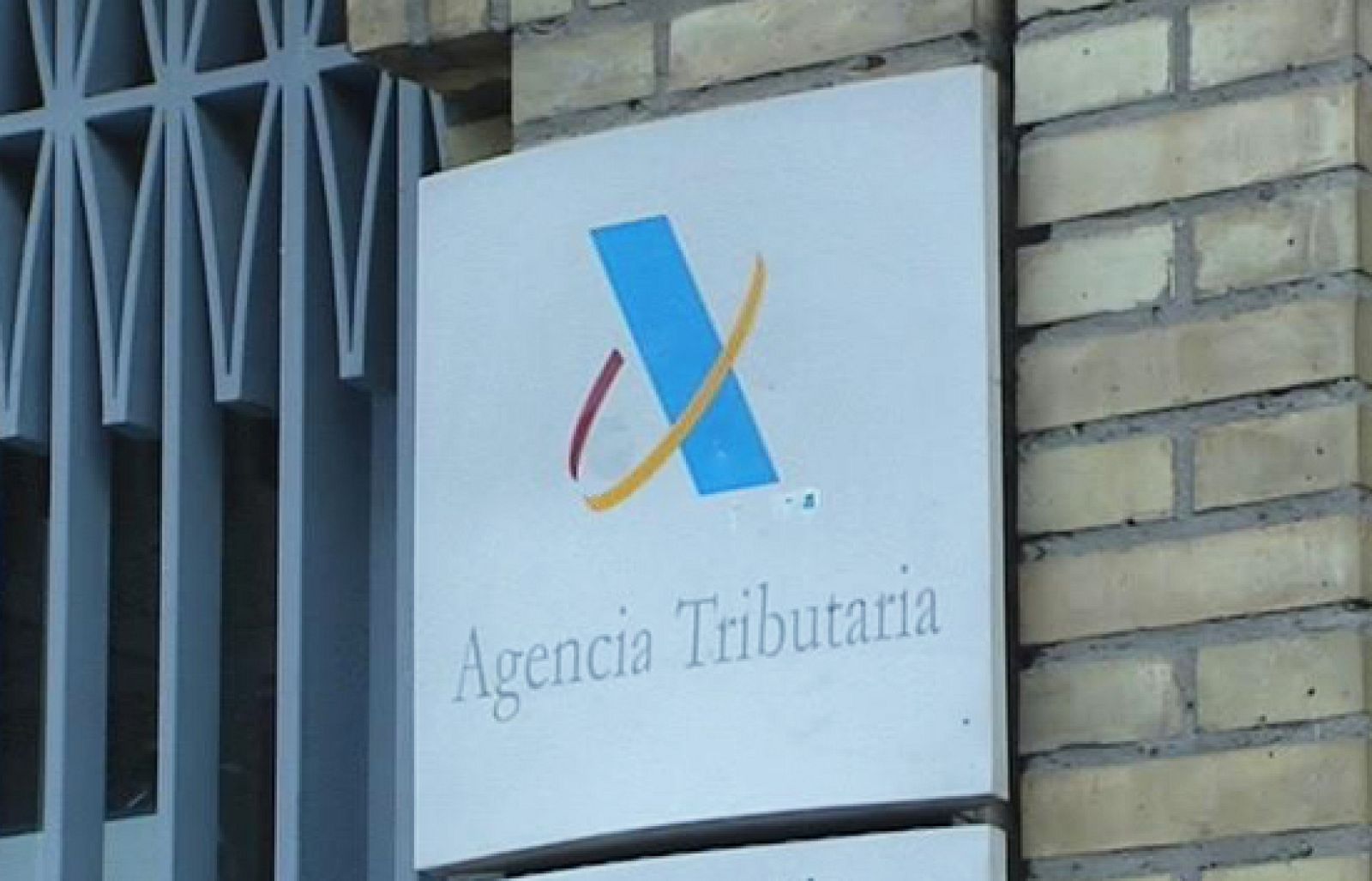 La obligación de pagar los impuestos se hace más cuesta arriba en tiempo de crisis | Ver