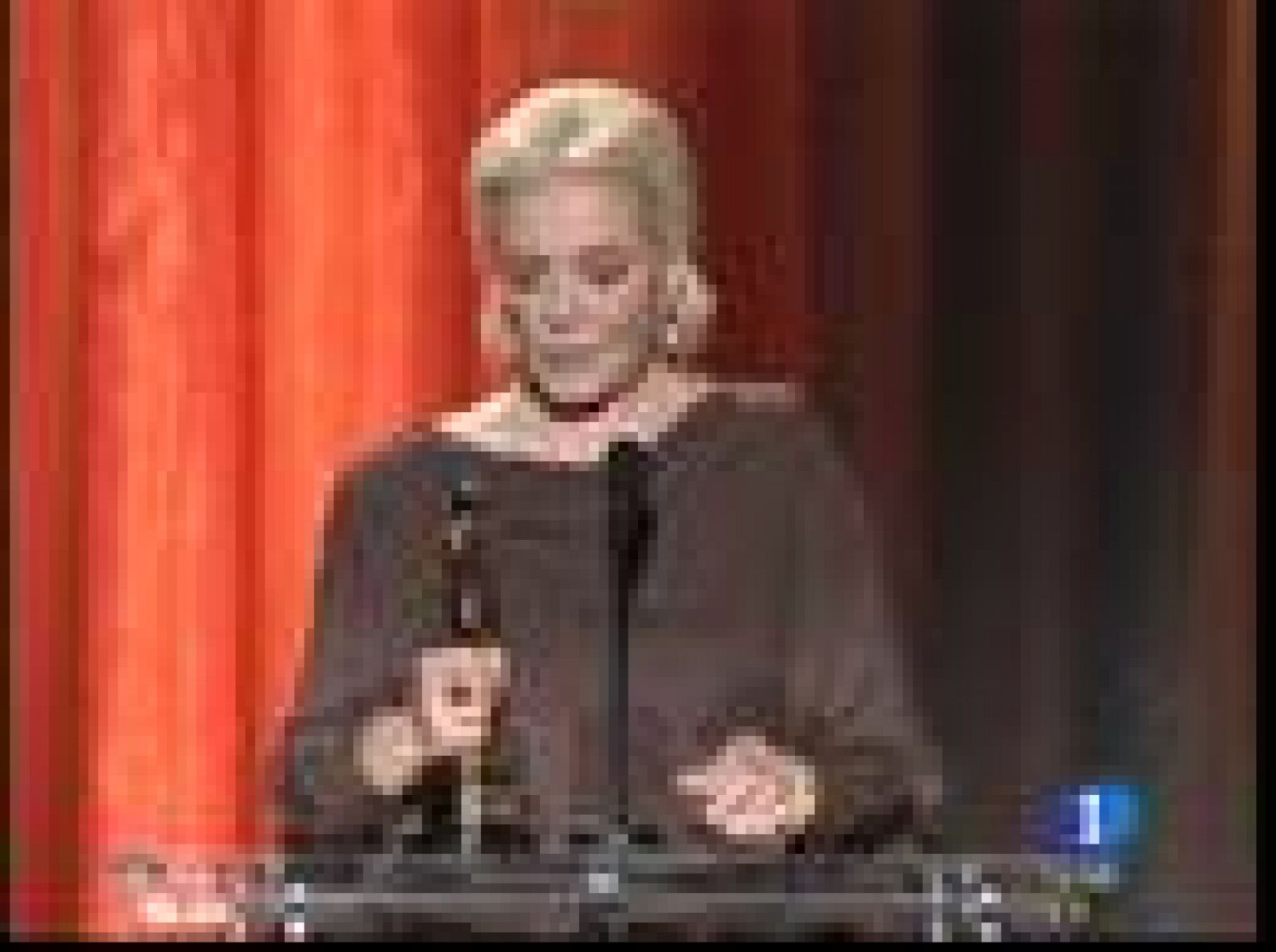 Oscar honorífico a Lauren Bacall por una de las carreras más sobresalientes de Hollywood | Ver