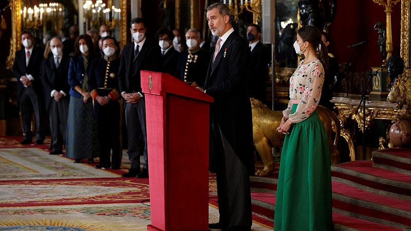 Felipe VI invita a Marruecos a encauzar una "nueva relación"