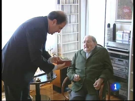  - Reconocimiento a Delibes