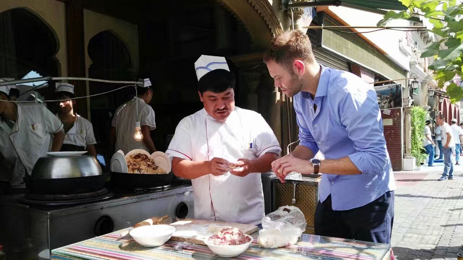 Cazador de manjares: en la Ruta de la Seda - Urumchi - Documental en RTVE