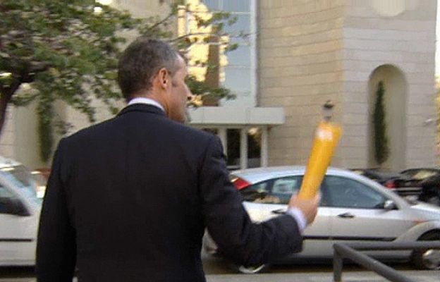  - Camps se enfrenta con un joven