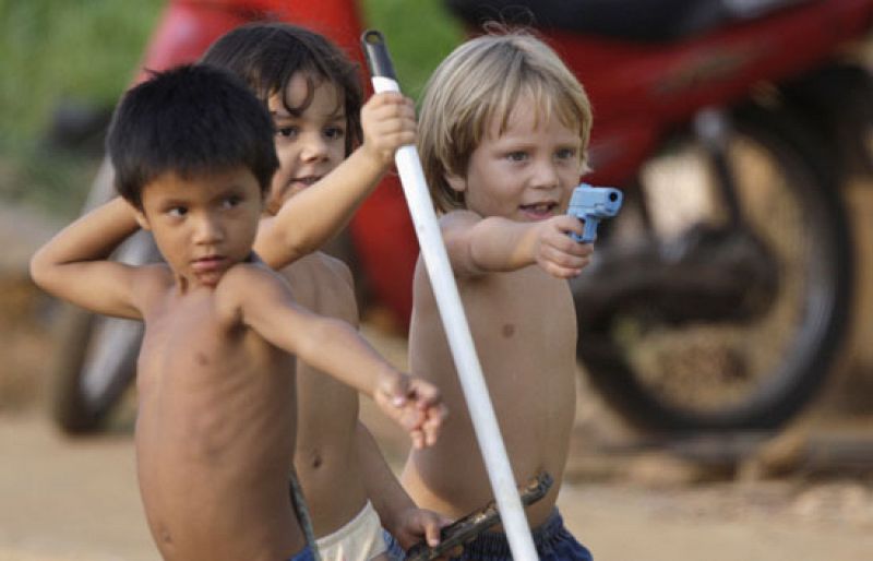 'A fondo' analiza la situación de los niños en España