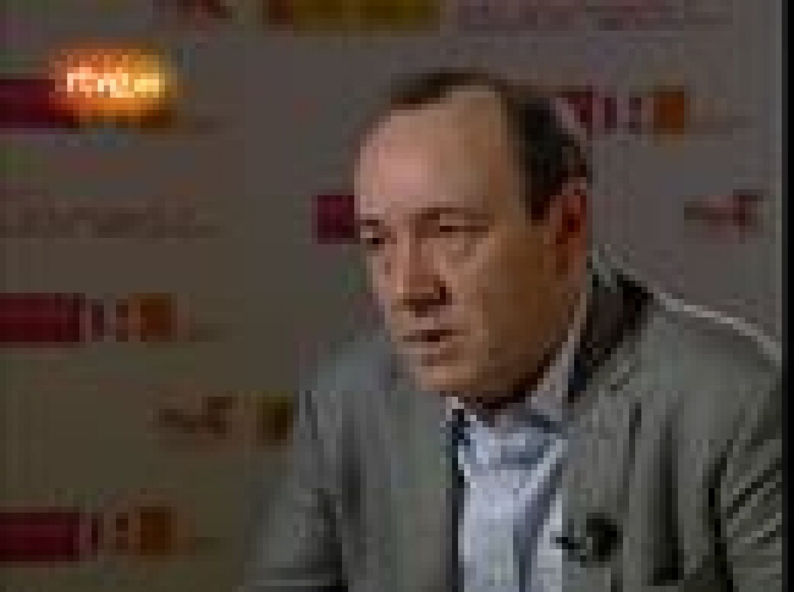 Kevin Spacey: "Facebook o Twitter han hecho que todos sean críticos" | Ver