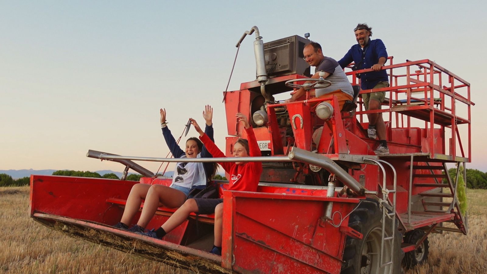 Mi familia en la mochila. Family Run - Ruta España - Episodio 4: Aventura por los Monegros y Huesca - ver ahora