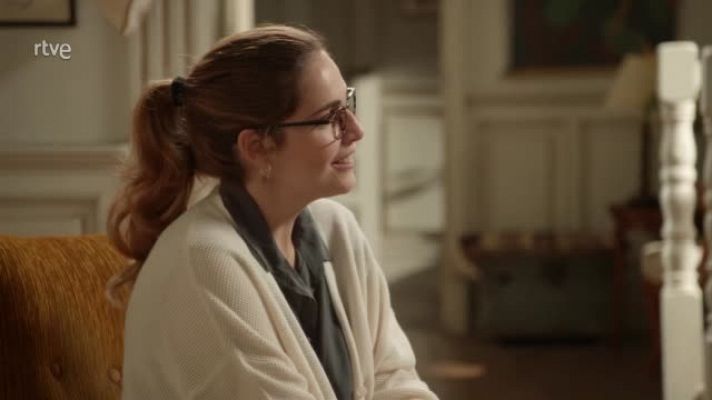 Dos vidas - Sergio cuenta a Julia que sale con una chica