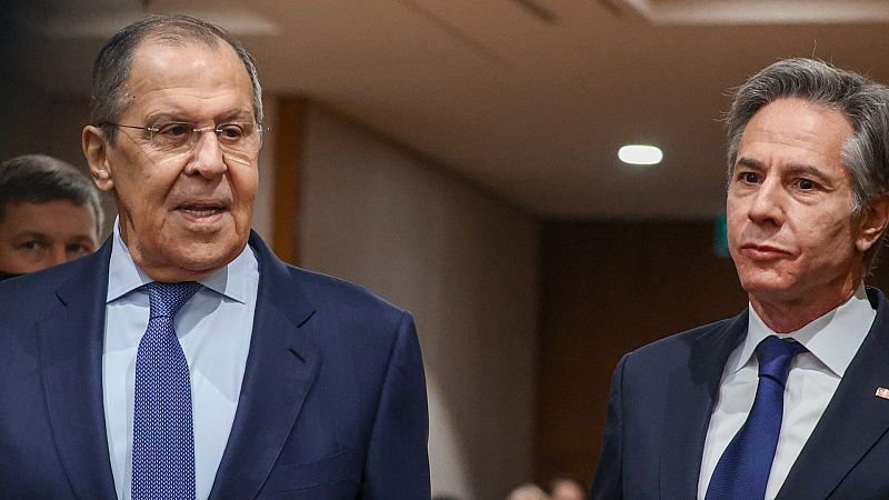 Blinken y Lavrov califican la reunión como "sincera" y acuerdan continuar contactos