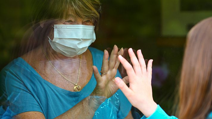 Telediario 2 - Sanidad pide prudencia ante la petición de reducir los aislamientos de los positivos en COVID