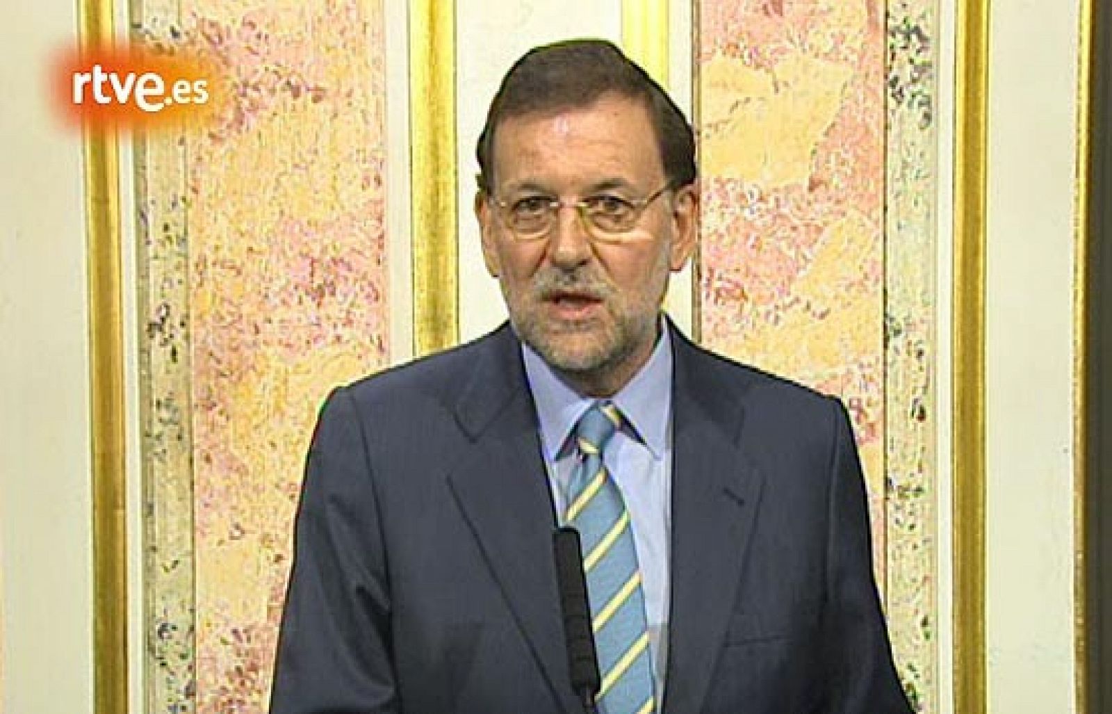 Rajoy dice que el Gobierno "sólo se puede poner medallas" por su "incompetencia y soberbia"