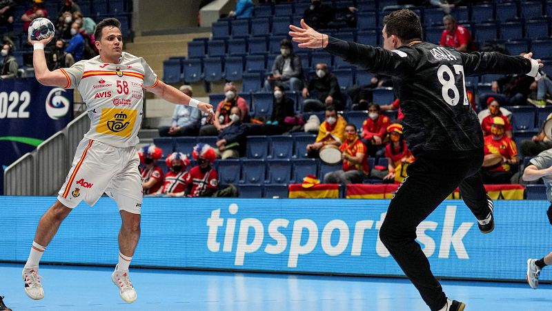 España se juega el pase a semifinales con la novedad de Sarmiento