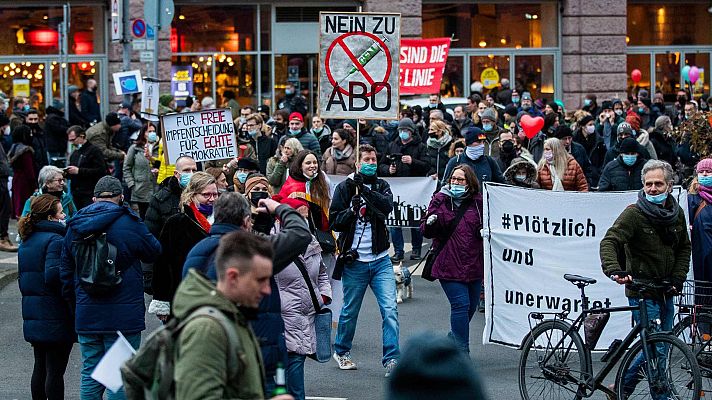 Informativo 24h - Manifestaciones en Francia, Suecia y Reino Unido contra las medidas anticovid