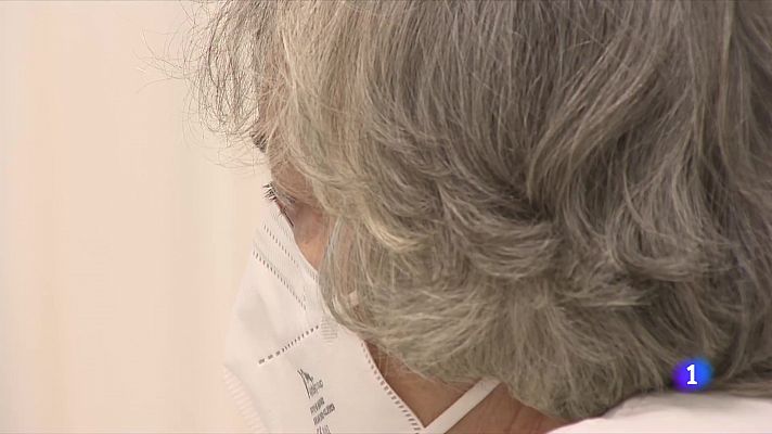 Telediario Fin de Semana - Enfermeros jubilados que se vuelven a poner la bata