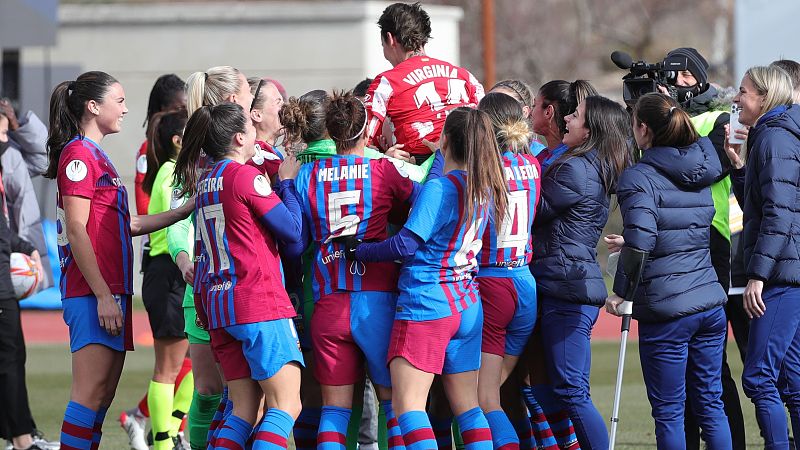 El Barcelona golea al Atlético en la final de la Supercopa del regreso de Torrecilla