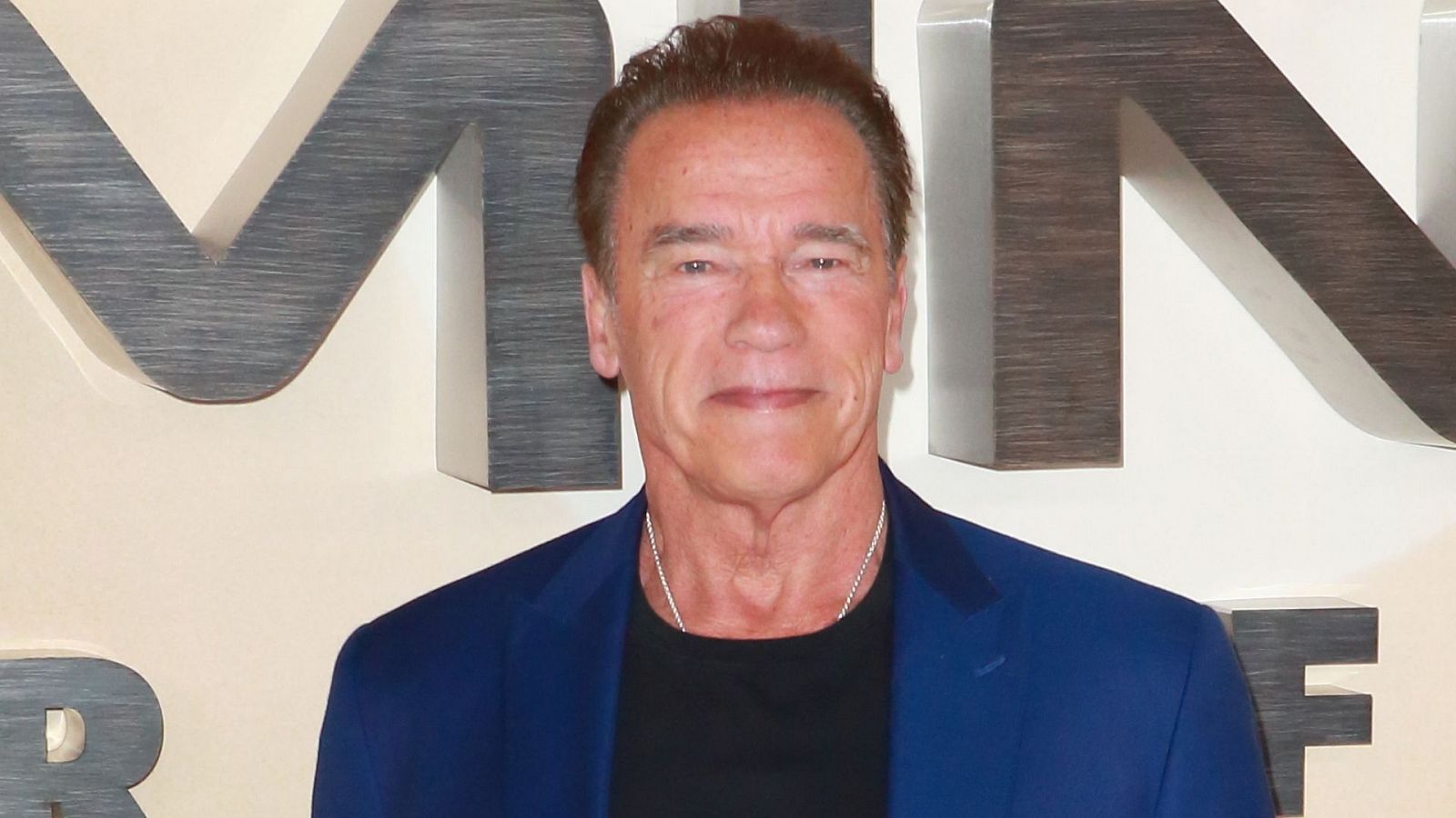 Arnold Schwarzenegger, 'terminator': sale ileso de un accidente