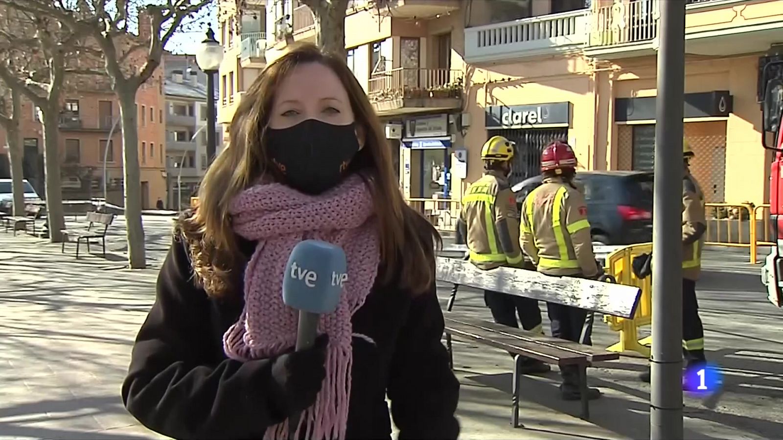 Desallotjats un centenar de veïns per l'incendi d'un edifici a Solsona 