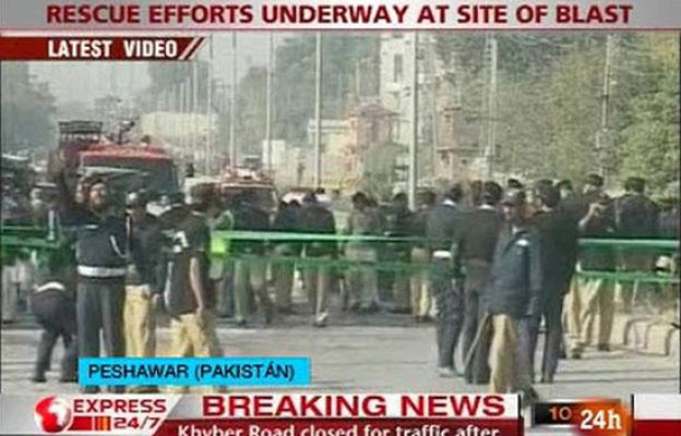 - Atentado suicida en Peshawar