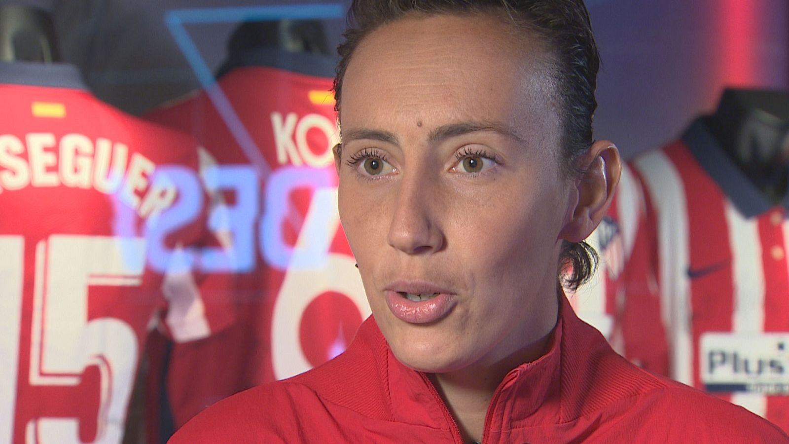 Virginia Torrecilla: "El fútbol mueve la vida" -- Ver ahora