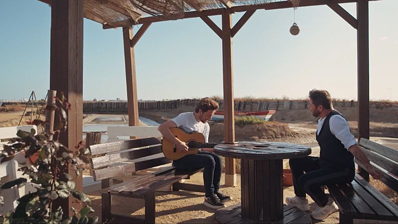 Actuación de Manuel Carrasco y Miguel Poveda en Caminos del flamenco