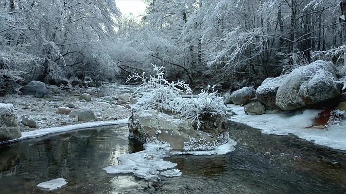 El tiempo - Viento fuerte o con intervalos de fuerte en el Estrecho y Alborán