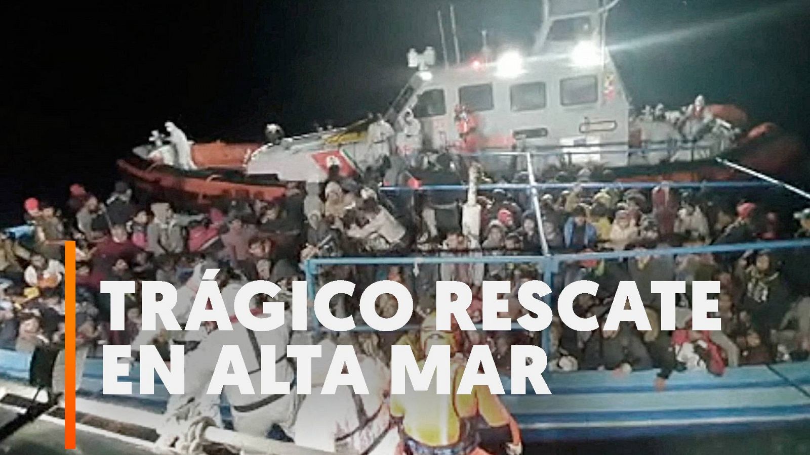 Siete muertos en el rescate de una embarcación con 270 migrantes