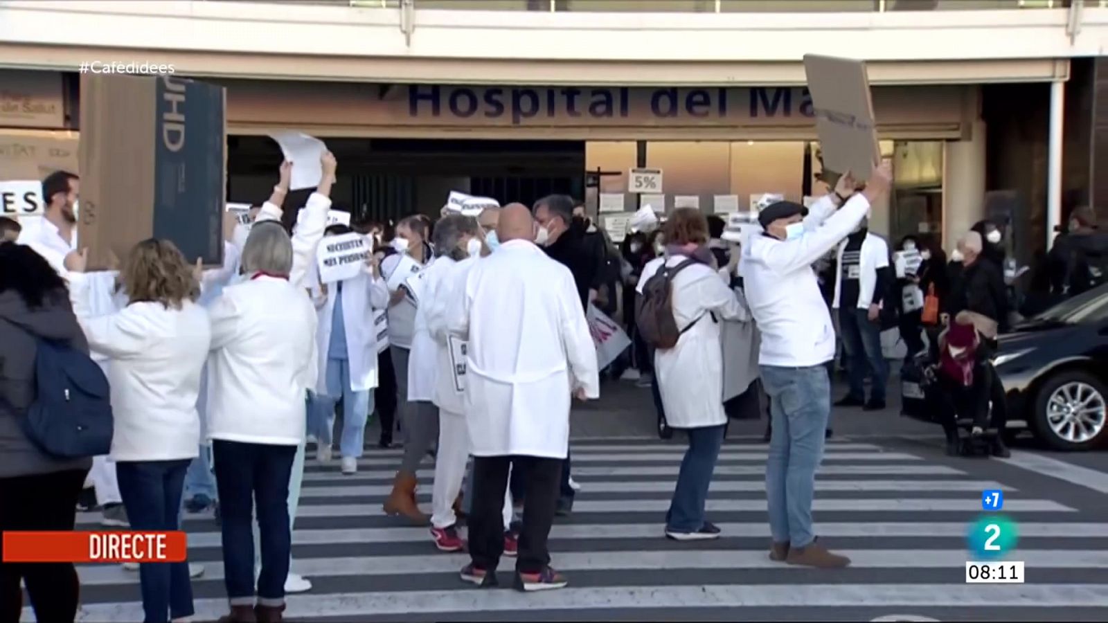 Els treballadors de l'Hospital del Mar de Barcelona protesten per la mala gestió del centre 