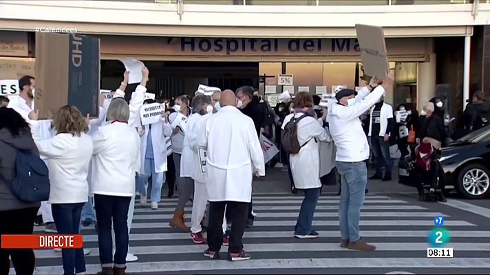 Els treballadors de l'Hospital del Mar de Barcelona protesten per la mala gestió del centre 