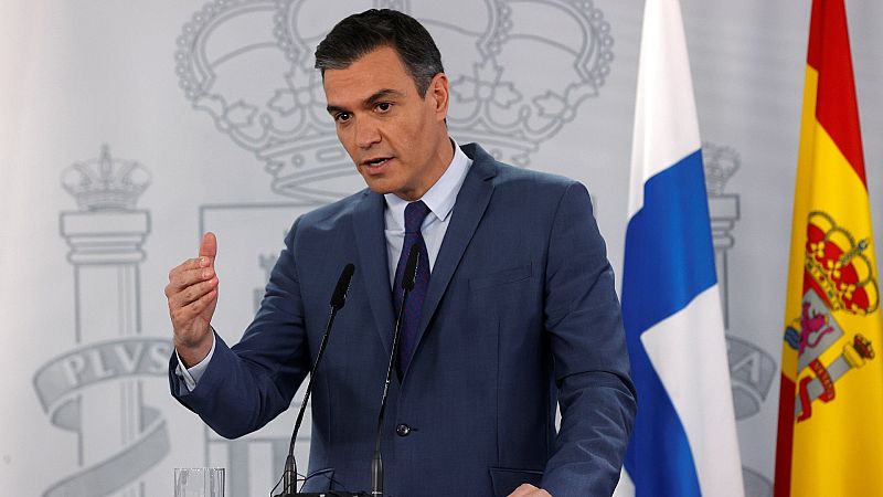 Sánchez agradece a Casado su apoyo ante la crisis en Ucrania y le pide que "rectifique" su posición sobre los fondos europeos