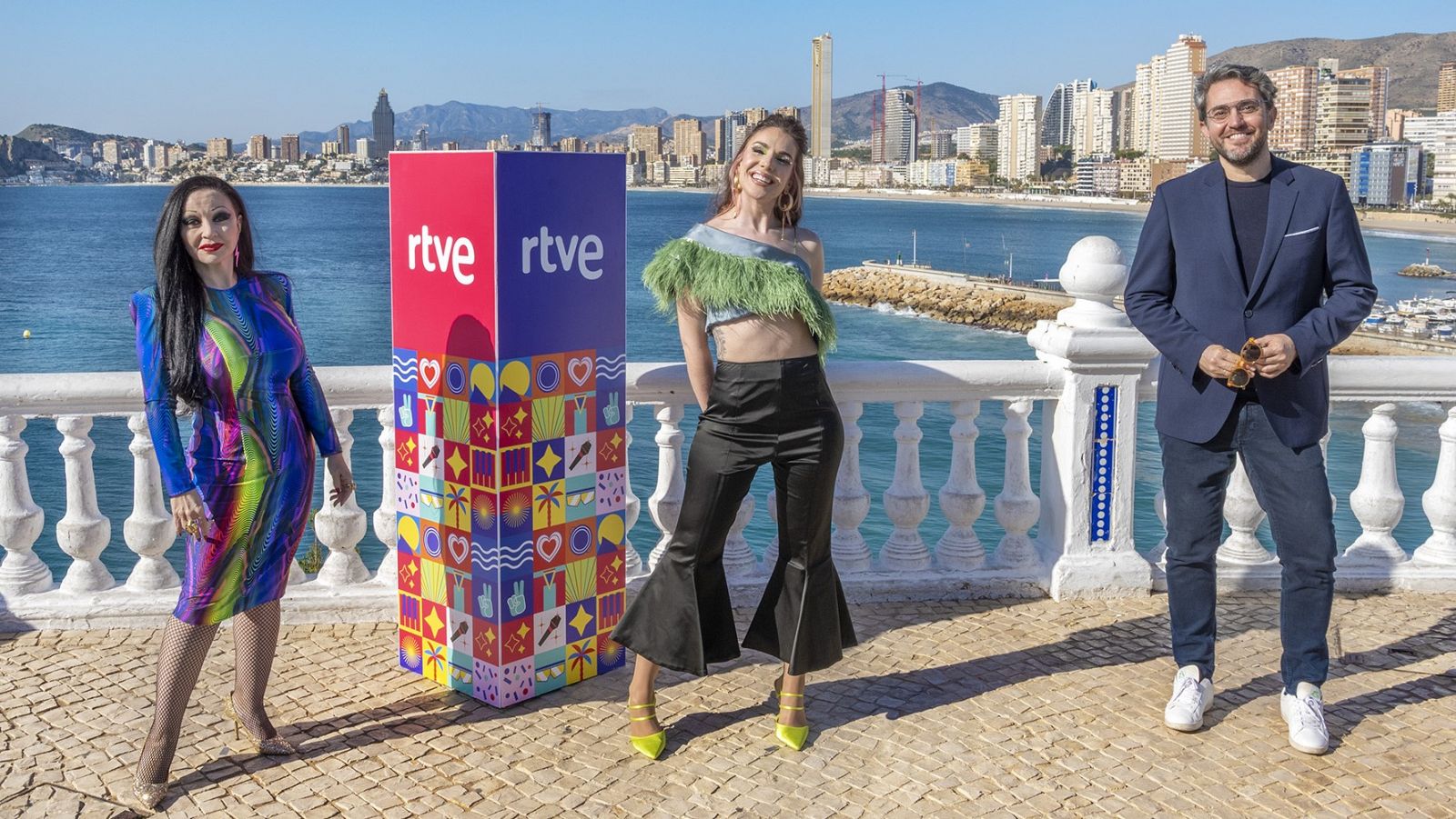 Sin programa: Inés Hernad, Maxim Huerta y Alaska presentan el Benidorm Fest | RTVE Play