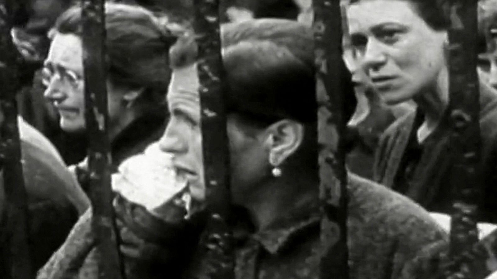 Españoles en la Segunda Guerra Mundial - Episodio 2: El frente del Este: Rojos y azules - Documental en RTVE