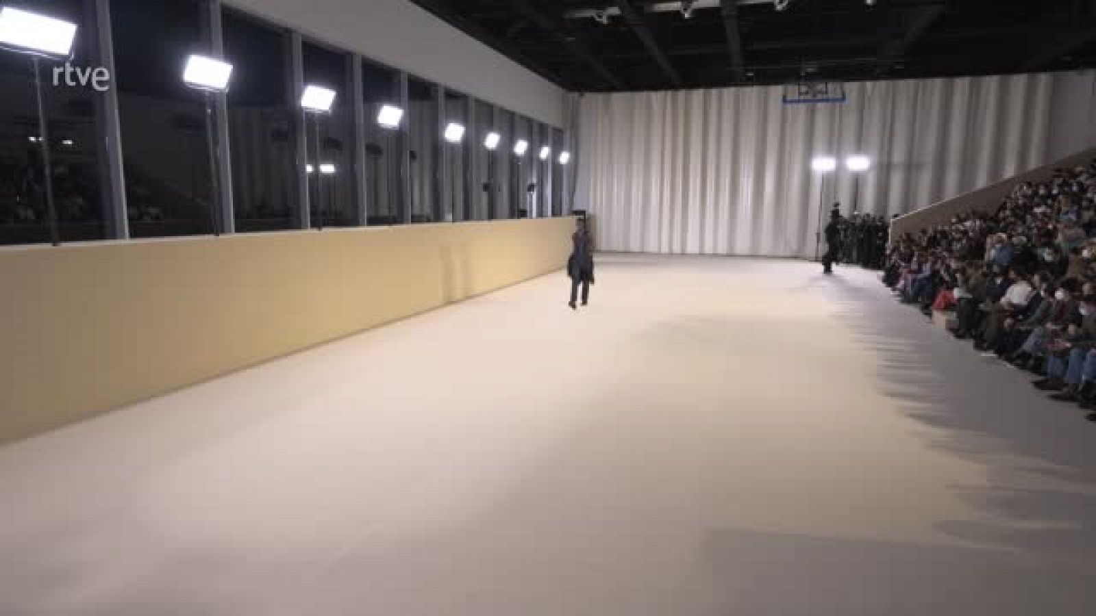 Desfile de Mans con la colección 'La Décadence' | Ver