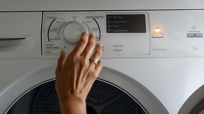Informativo 24h - El 10% de hogares tiene problemas para pagar la factura de la luz