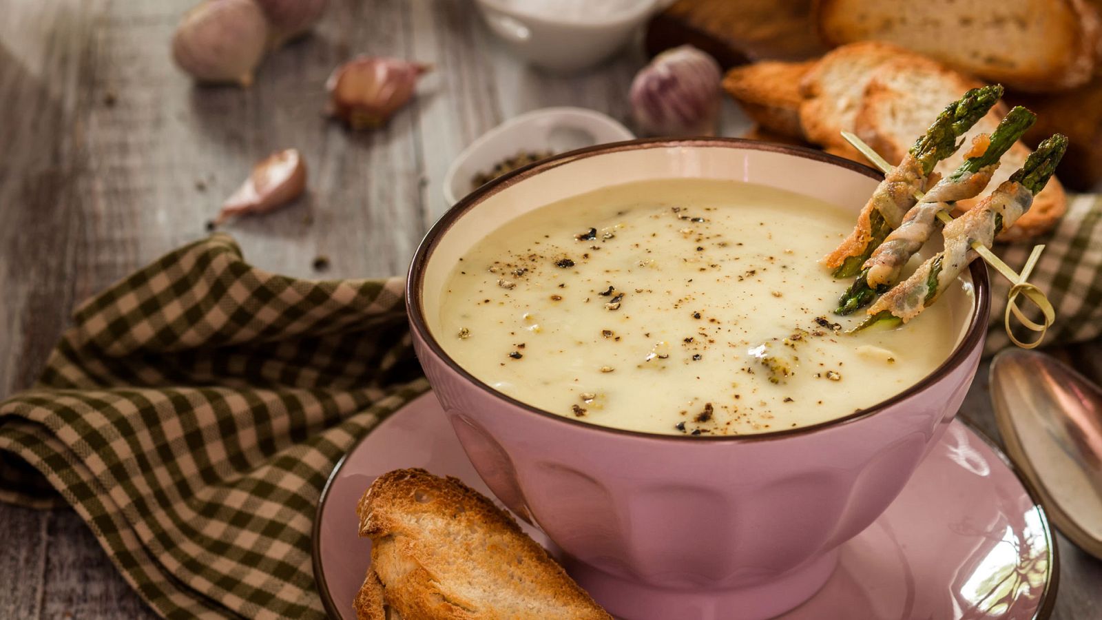 Las recetas de Julie - Sopas a la carta - ver ahora